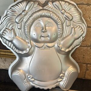 Vintage Wilton 1984 Cabbage Patch Cake Pan aluminum